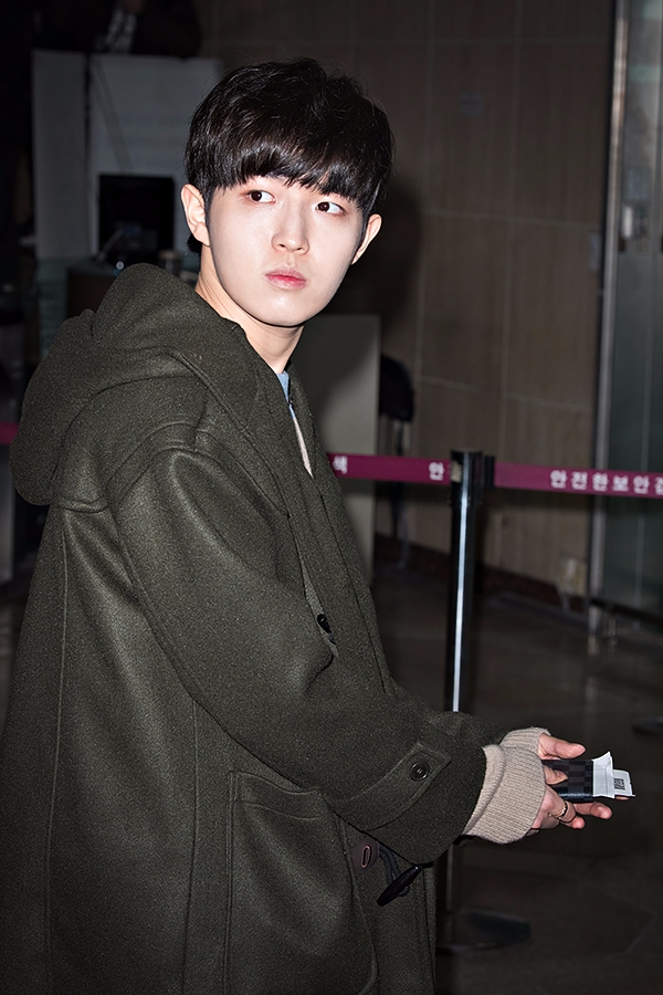 워너원(WannaOne) 김재환, 김포국제공항 출국 현장