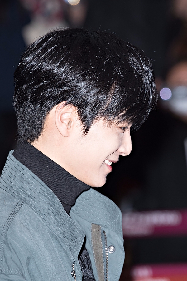 뉴이스트W 제이알(JR), 김포국제공항 출국 현장