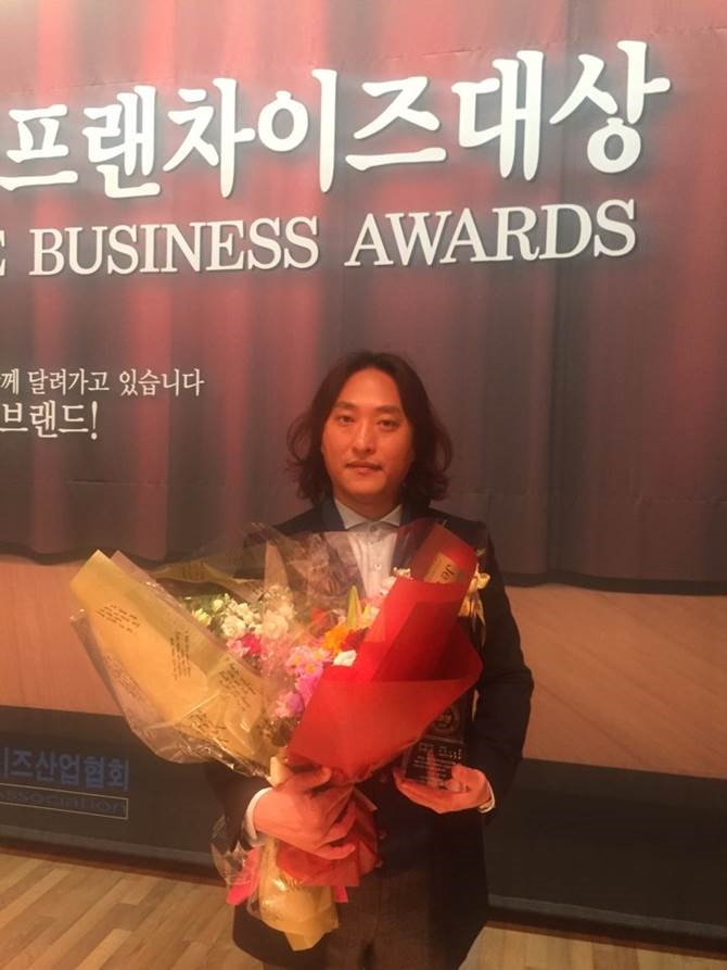 못된고양이 양성우 상품본부장