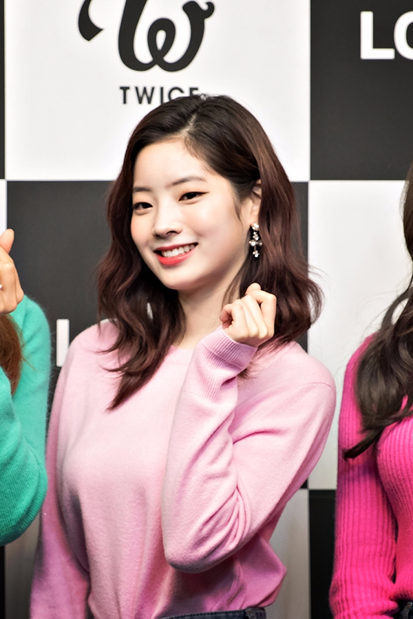 트와이스(TWICE) 다현, LG V30 X 트와이스(TWICE) 팬사인회 현장