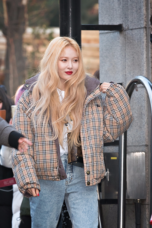 현아, 뮤직뱅크 출근길