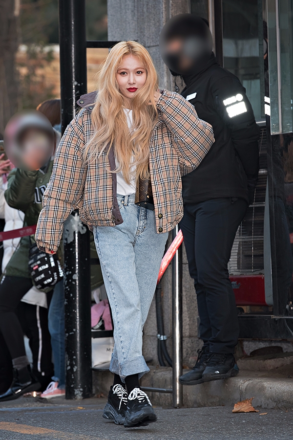 현아, 뮤직뱅크 출근길