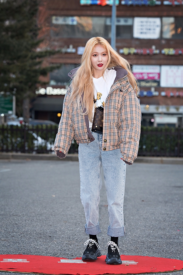 현아, 뮤직뱅크 출근길