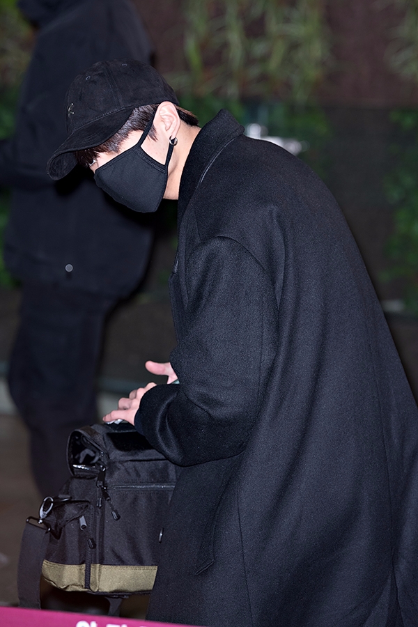 방탄소년단(BTS) 정국, 김포국제공항 출국현장