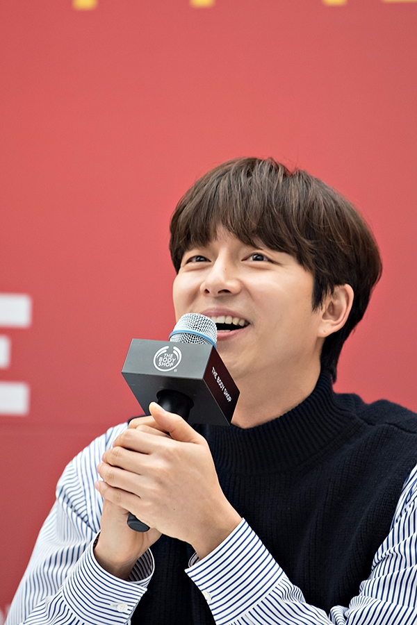 공유, 더바디샵 팬사인회 현장