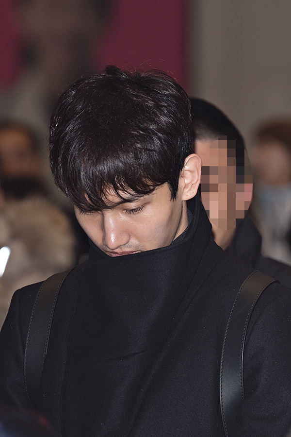 동방신기 최강창민, 김포국제공항 출국 현장