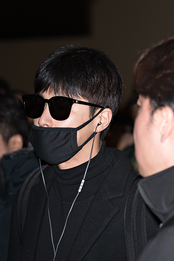 동방신기 유노윤호, 김포국제공항 출국 현장