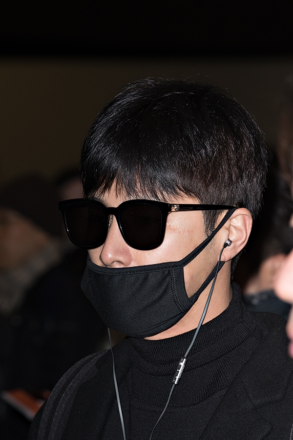동방신기 유노윤호, 김포국제공항 출국 현장