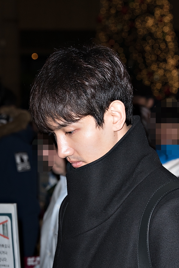 동방신기 최강창민, 김포국제공항 출국 현장