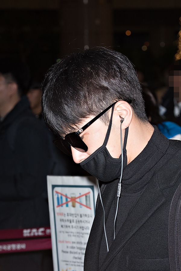 동방신기 유노윤호, 김포국제공항 출국 현장