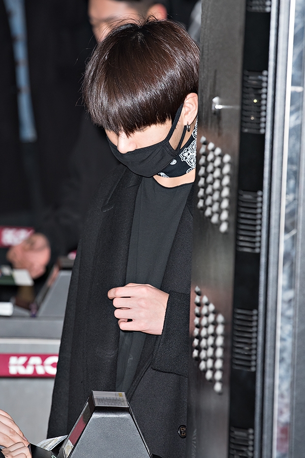 방탄소년단(BTS) 정국, 김포국제공항 출국 현장