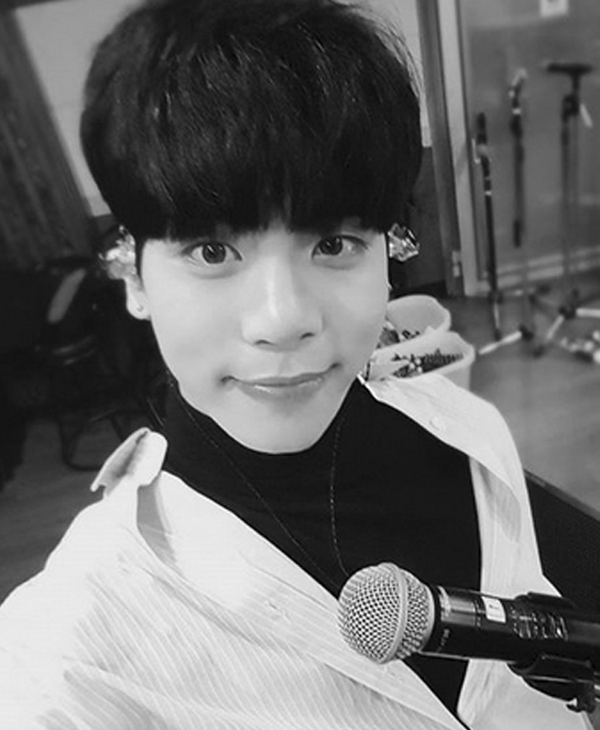 종현 발인, 전날 장례식에는 오열의 발길...사진 앞 눈시울