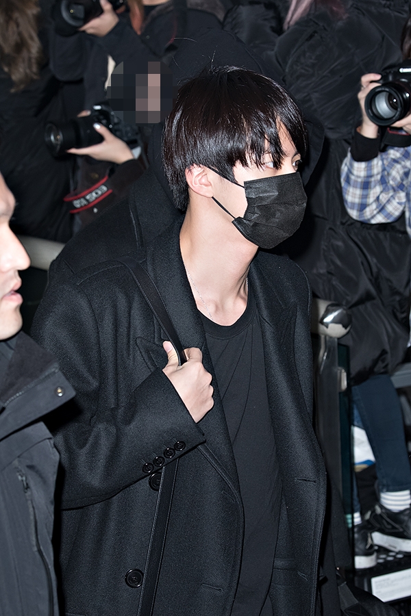 방탄소년단(BTS) 진, 김포국제공항 입국 현장