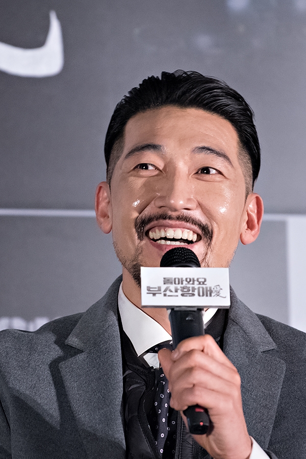 공정환, 영화 ‘돌아와요 부산항애(愛)’ 언론시사회