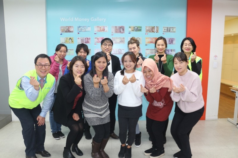 하나카드, 외국인 대상 찾아가는 금융교육 서비스 실시