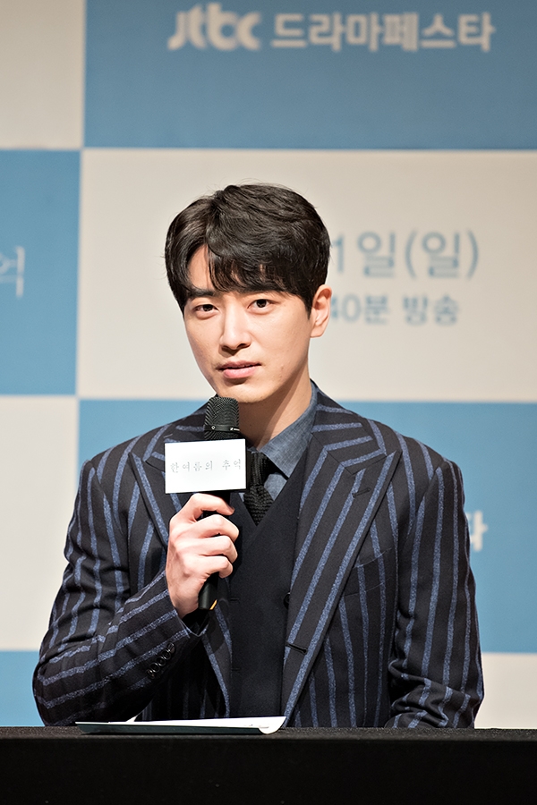 이준혁, JTBC 드라마 ‘한여름의 추억’ 제작발표회 현장