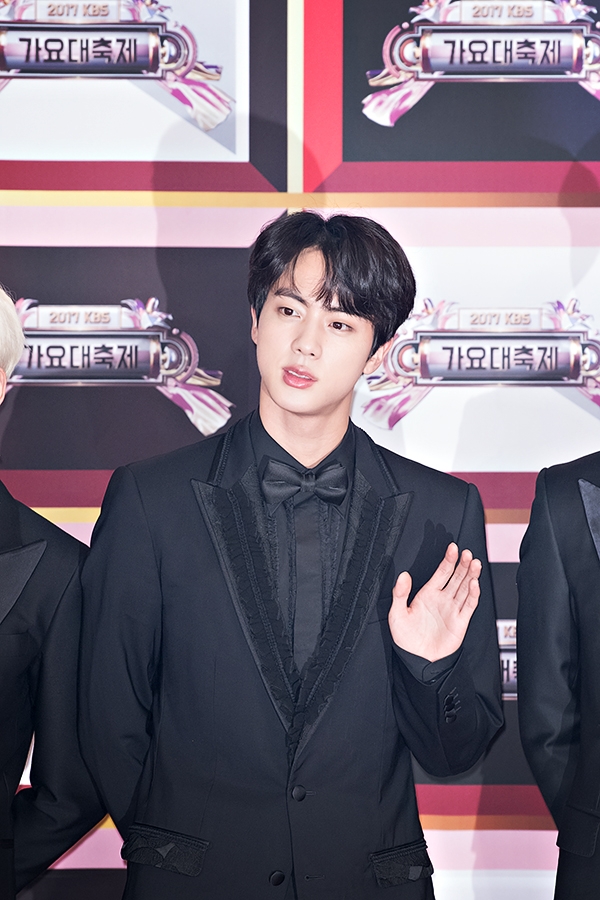 방탄소년단(BTS) 진, '2017 KBS 가요대축제' 레드카펫 행사