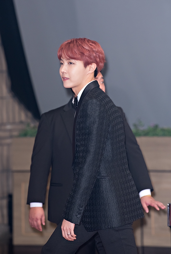 방탄소년단(BTS) 제이홉, '2017 KBS 가요대축제' 레드카펫 행사