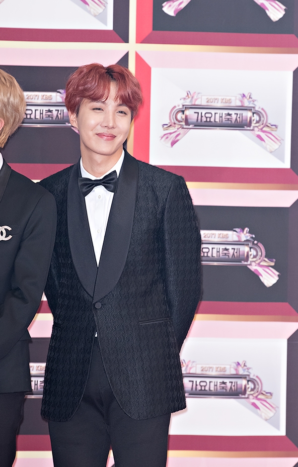 방탄소년단(BTS) 제이홉, '2017 KBS 가요대축제' 레드카펫 행사