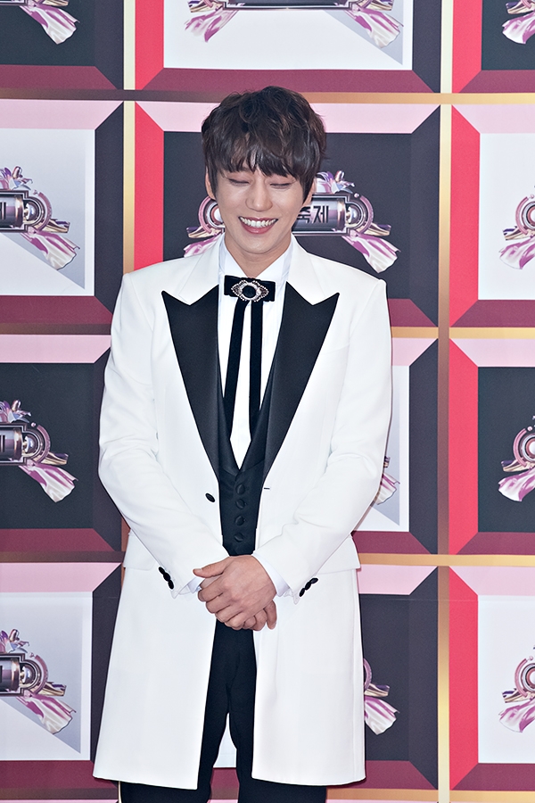 황치열, '2017 KBS 가요대축제' 레드카펫 행사