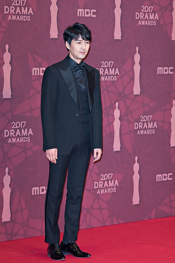 이필모, '2017 MBC 연기대상' 포토월 행사