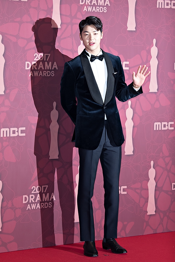 씨엔블루 강민혁, '2017 MBC 연기대상' 포토월 행사