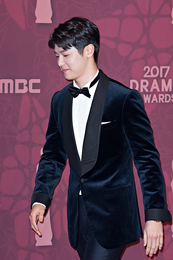 씨엔블루 강민혁, '2017 MBC 연기대상' 포토월 행사
