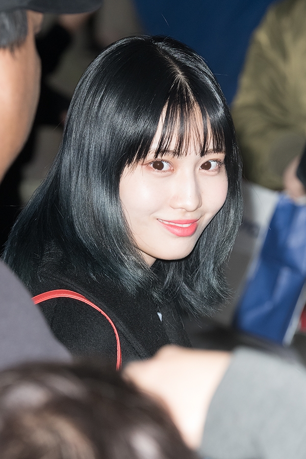 트와이스 모모 , 김포국제공항 입국 현장