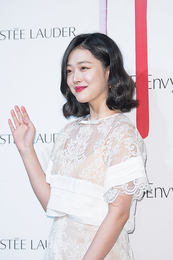 설리, '에스티 로더' 신제품 출시 기념 포토콜 행사