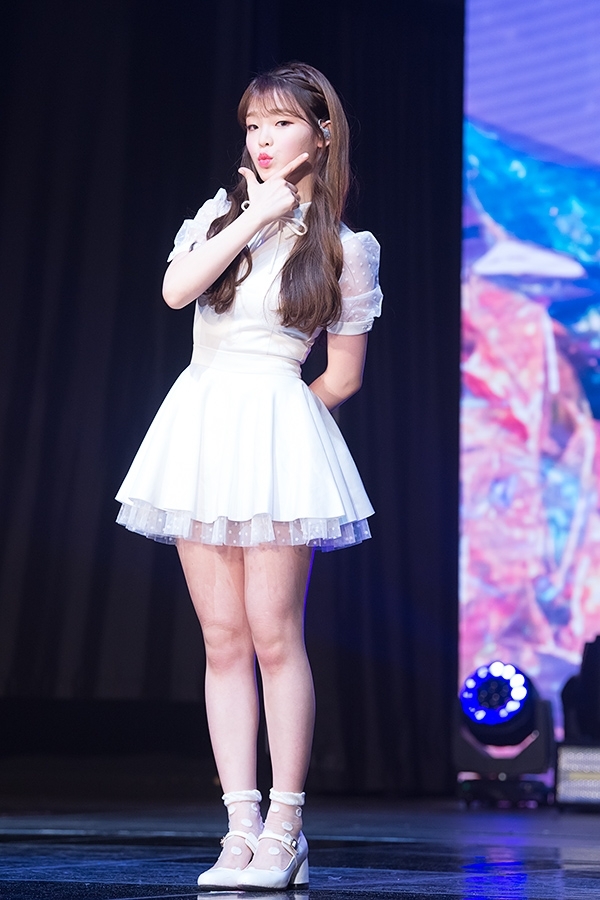 오마이걸 승희, 다섯번째 미니앨범 '비밀정원' 발매기념 쇼케이스
