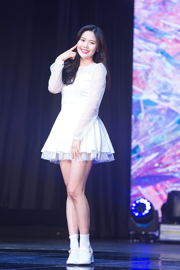 오마이걸 효정, 다섯번째 미니앨범 '비밀정원' 발매기념 쇼케이스