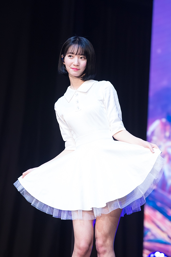 오마이걸 비니, 다섯번째 미니앨범 '비밀정원' 발매기념 쇼케이스