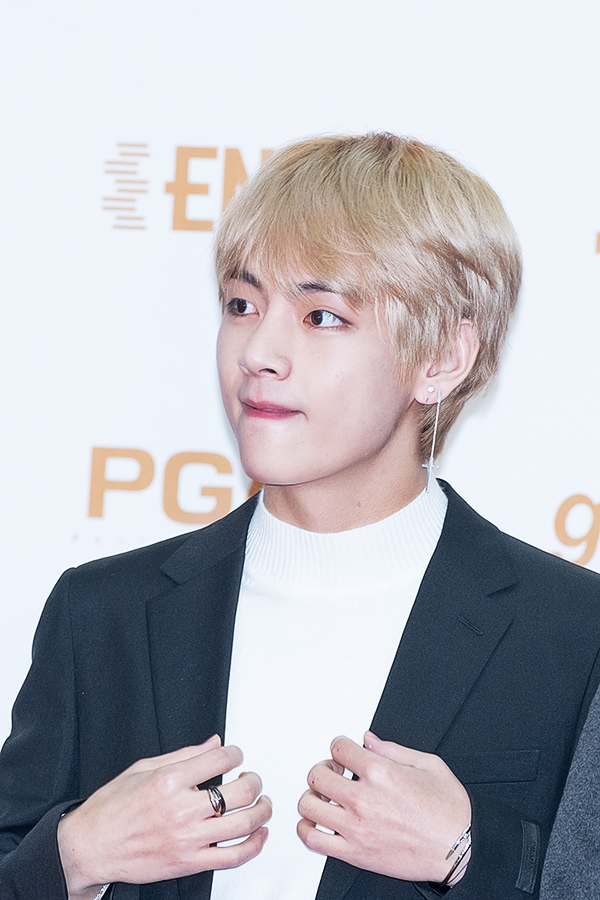 방탄소년단(BTS) 뷔, ‘제32회 골든디스크’ 음원 부문 시상식 레드카펫 행사