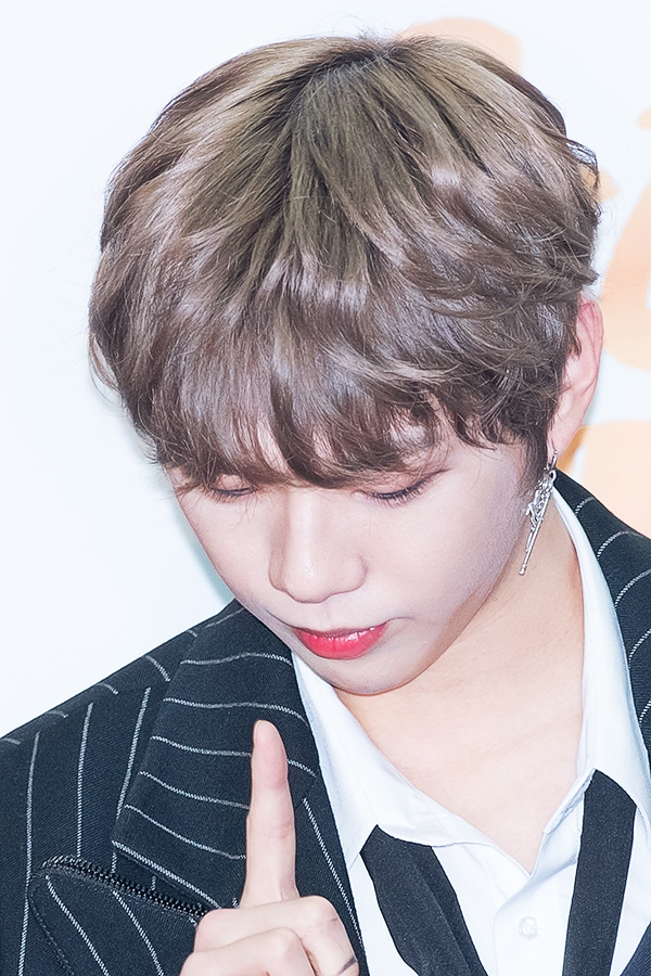 워너원(Wannane) 강다니엘, ‘제32회 골든디스크’ 음원 부문 시상식 레드카펫 행사