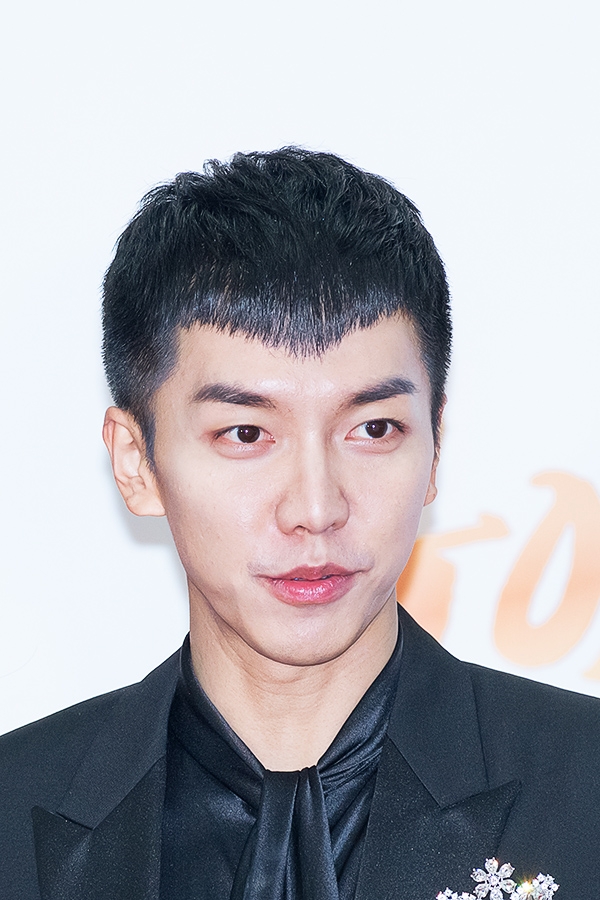 이승기, ‘제32회 골든디스크’ 음원 부문 시상식 레드카펫 행사