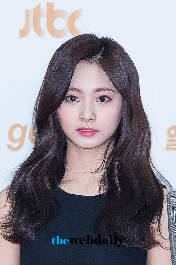 트와이스(TWICE) 쯔위, ‘제32회 골든디스크’ 음원 부문 시상식 레드카펫 행사