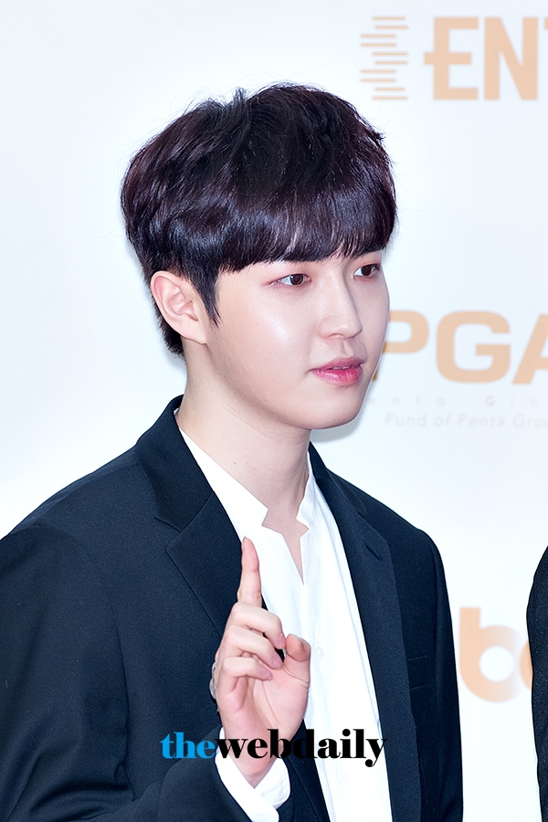 워너원(WannaOne) 김재환, ‘제32회 골든디스크’ 음원 부문 시상식 레드카펫 행사