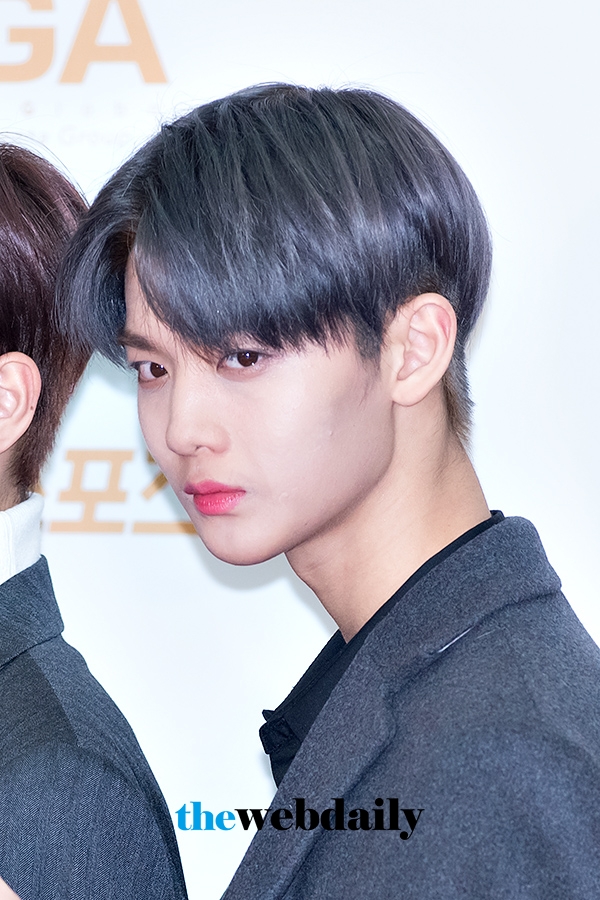워너원(WannaOne) 배진영, ‘제32회 골든디스크’ 음원 부문 시상식 레드카펫 행사