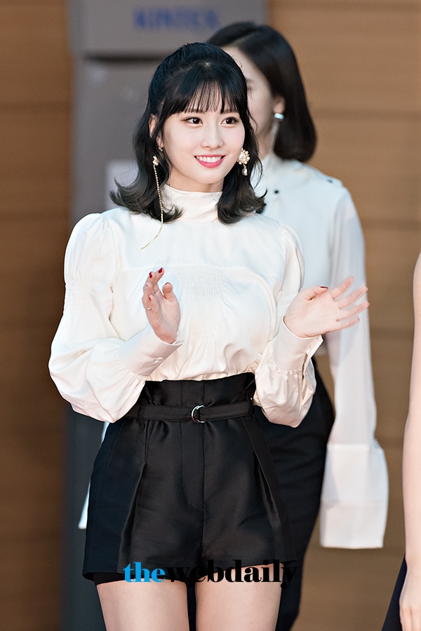 트와이스(TWICE) 모모, ‘제32회 골든디스크’ 음반 부문 시상식 레드카펫 행사