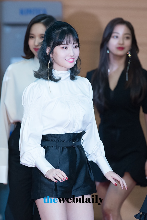 트와이스(TWICE) 모모, ‘제32회 골든디스크’ 음반 부문 시상식 레드카펫 행사