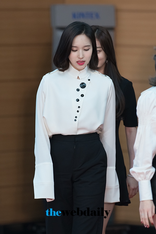 트와이스(TWICE) 미나, ‘제32회 골든디스크’ 음반 부문 시상식 레드카펫 행사