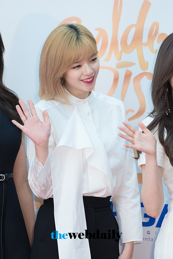 트와이스(TWICE) 정연, ‘제32회 골든디스크’ 음반 부문 시상식 레드카펫 행사
