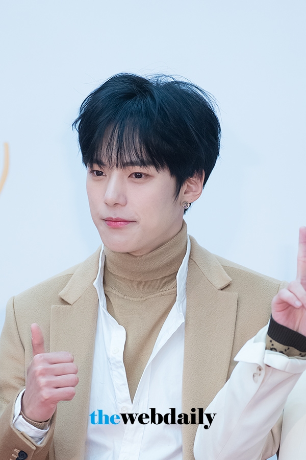 몬스타엑스(MONSTAX) 민혁, ‘제32회 골든디스크’ 음반 부문 시상식 레드카펫 행사