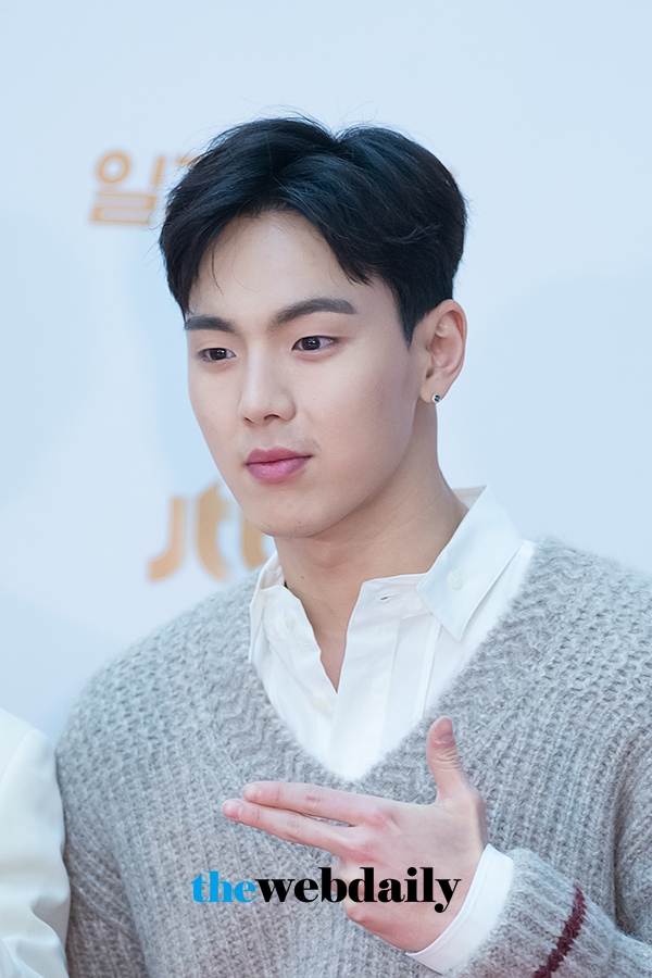 몬스타엑스(MONSTAX) 셔누, ‘제32회 골든디스크’ 음반 부문 시상식 레드카펫 행사