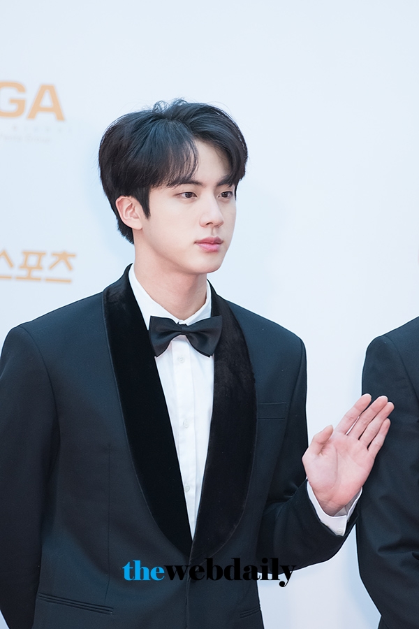 방탄소년단(BTS) 진, ‘제32회 골든디스크’ 음반 부문 시상식 레드카펫 행사