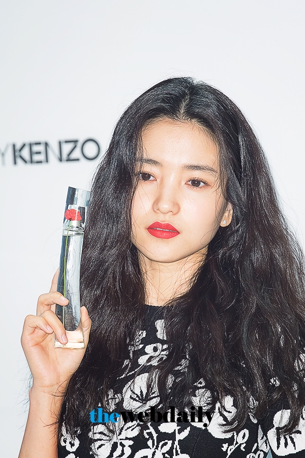 김태리, 겐조퍼퓸 ‘플라워바이겐조’의 뮤즈 김태리 포토월 행사