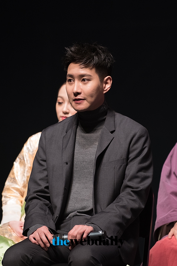 블락비 비범(이민혁), 연극 추리 사극 ‘여도’ 프레스콜 행사