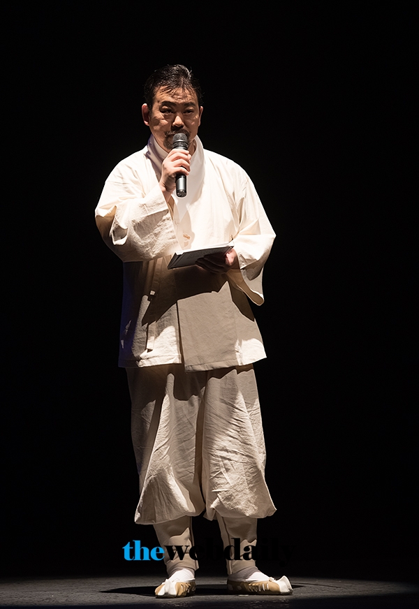 이달형, 연극 추리 사극 ‘여도’ 프레스콜 행사