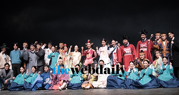 연극 추리 사극 ‘여도’ 프레스콜 행사