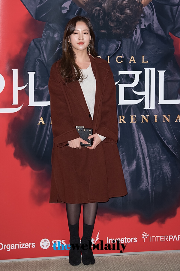 이예나, 뮤지컬 '안나 카레니나' 연예인 시연회 포토월 행사